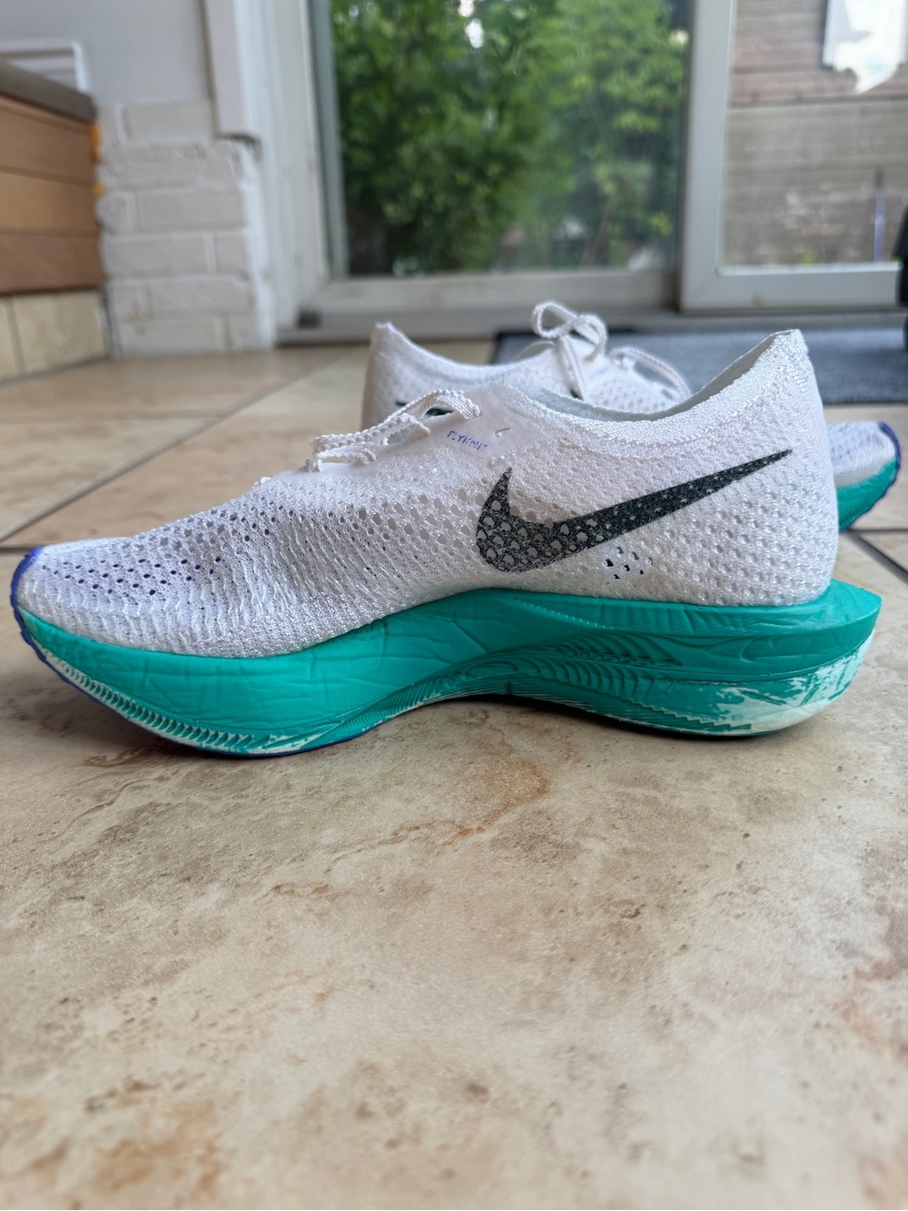 Nike ZoomX Vaporfly 3 Women’s Running Shoes Size 7.5 - Picture 3 of 9